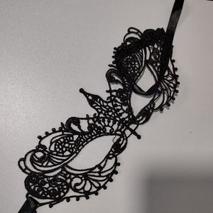 Lace masquerade mask, brand new